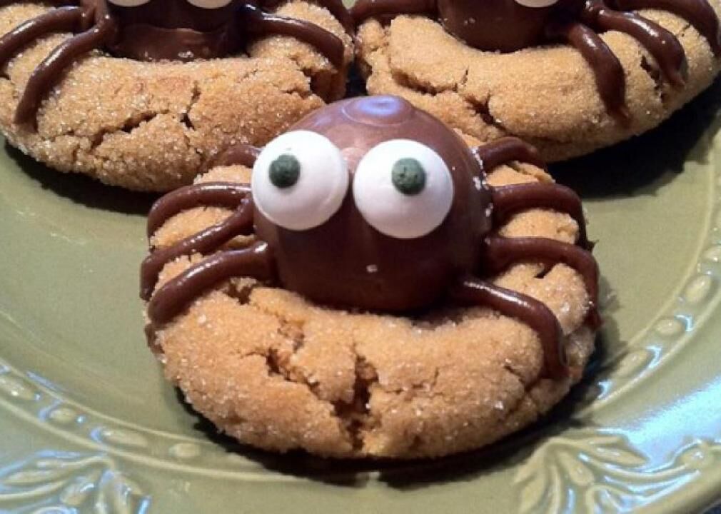 Peanut Butter Spider Cookies